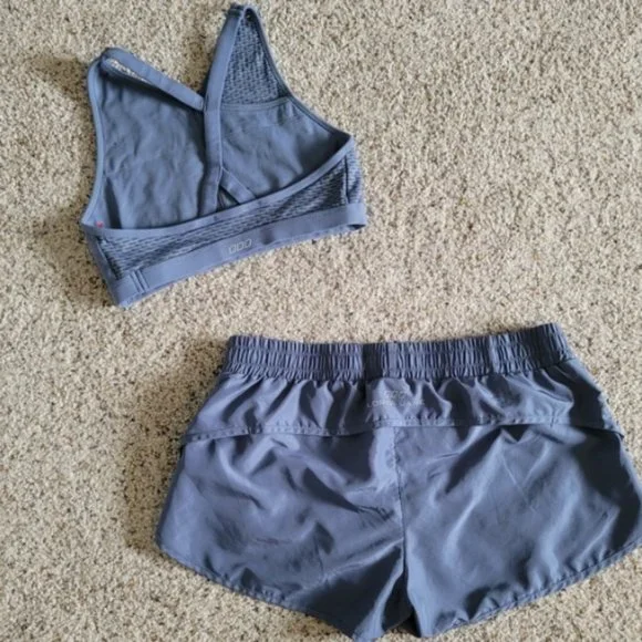 Lorna Jane Set - Picture 2 of 7